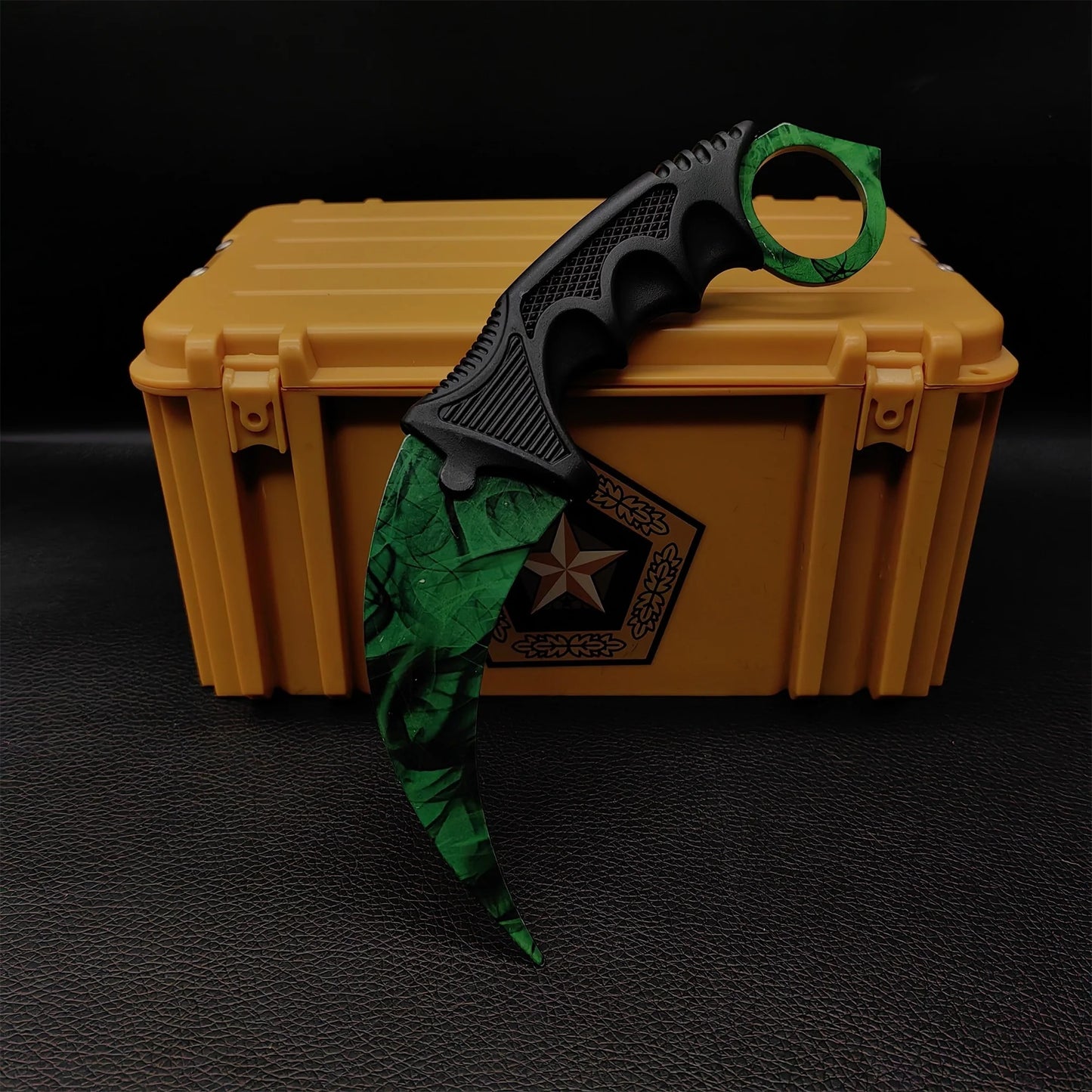 The Karambit Collection With Gamma Case / 8 Finishes